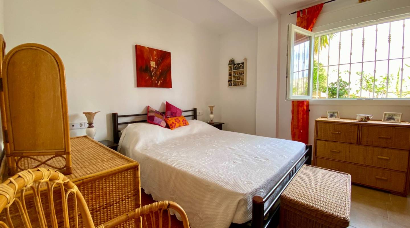 Resale - Villa  - Algorfa - Alicante