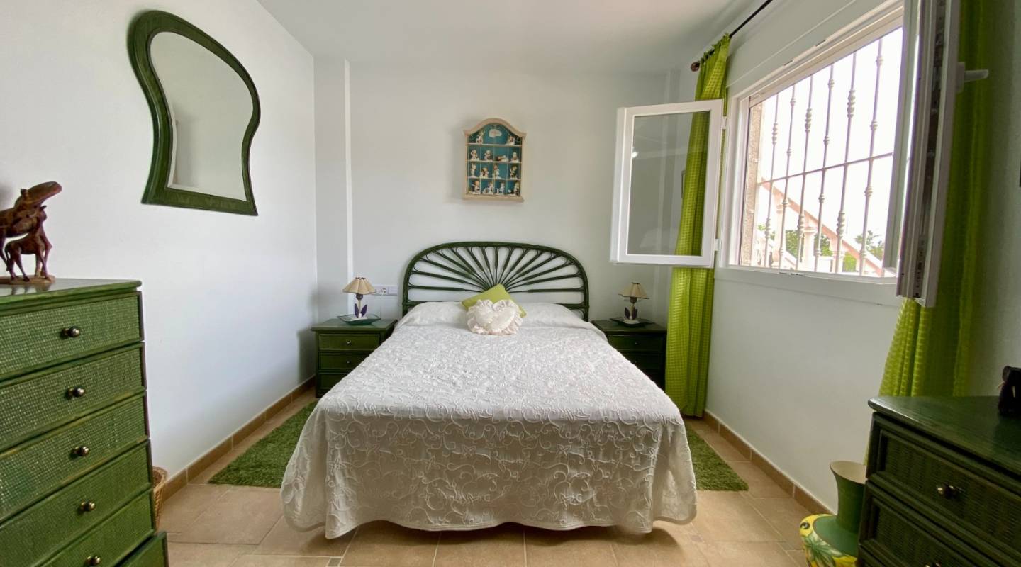 Resale - Villa  - Algorfa - Alicante