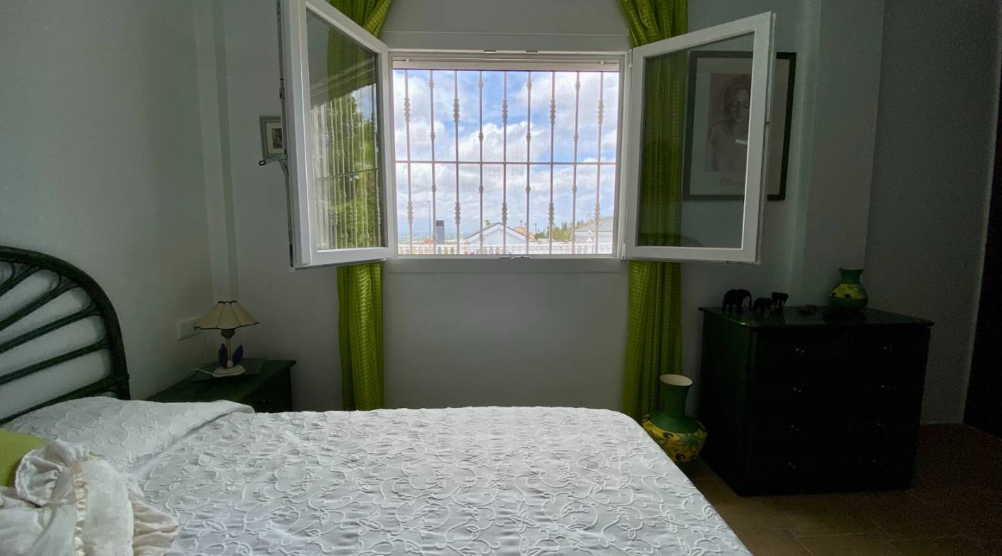 Resale - Villa  - Algorfa - Alicante