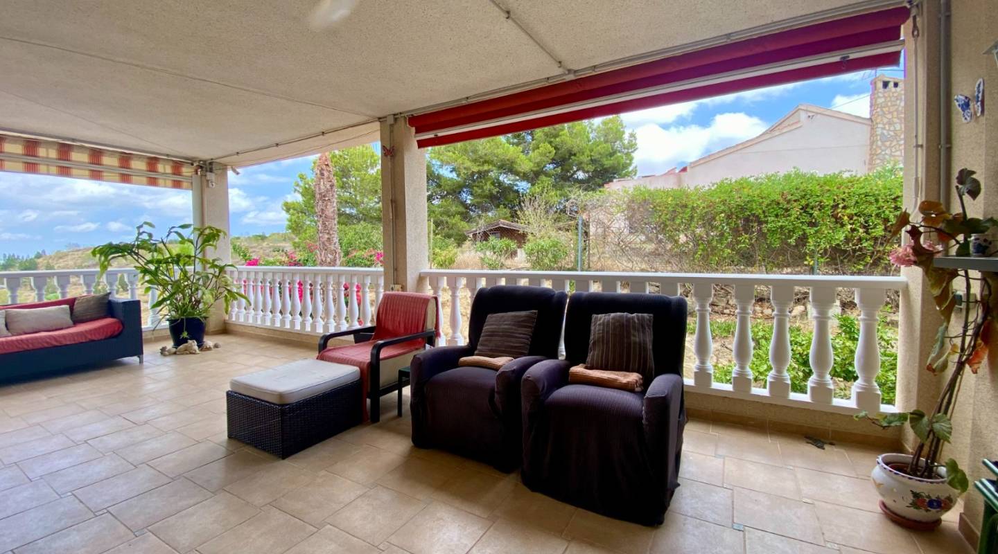 Resale - Villa  - Algorfa - Alicante