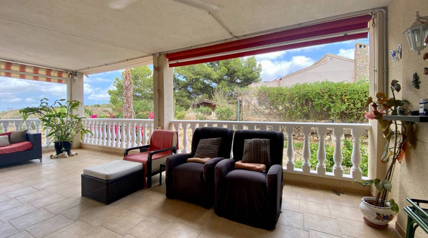 Resale - Villa  - Algorfa - Alicante