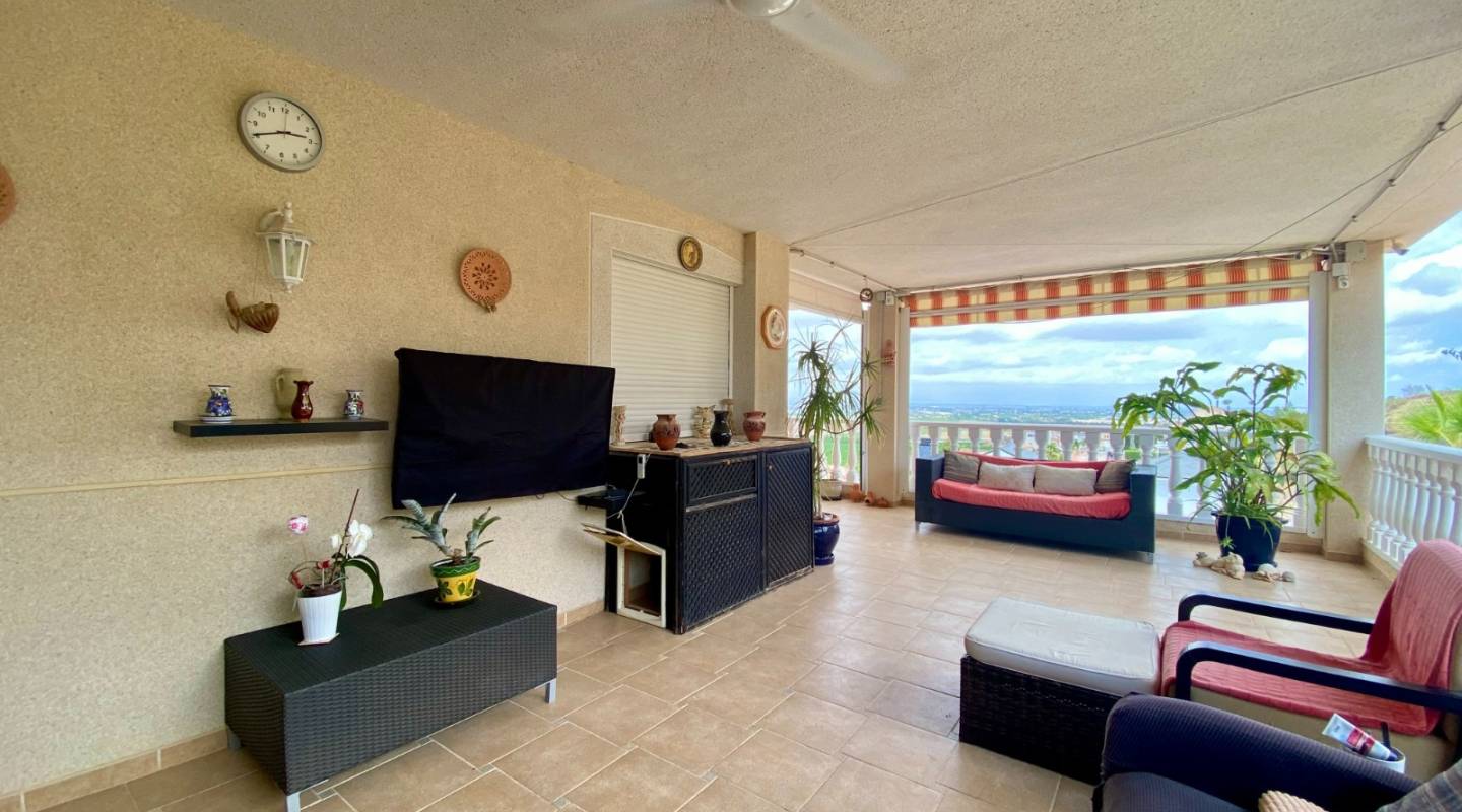 Resale - Villa  - Algorfa - Alicante