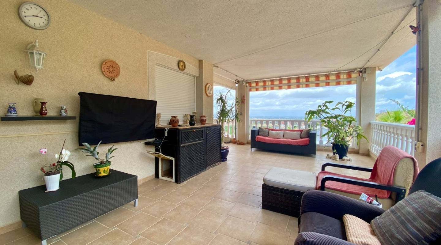 Resale - Villa  - Algorfa - Alicante