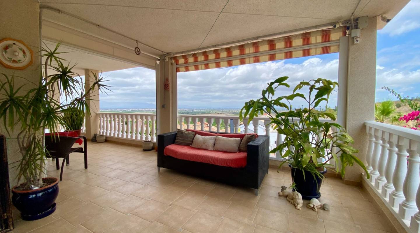 Resale - Villa  - Algorfa - Alicante