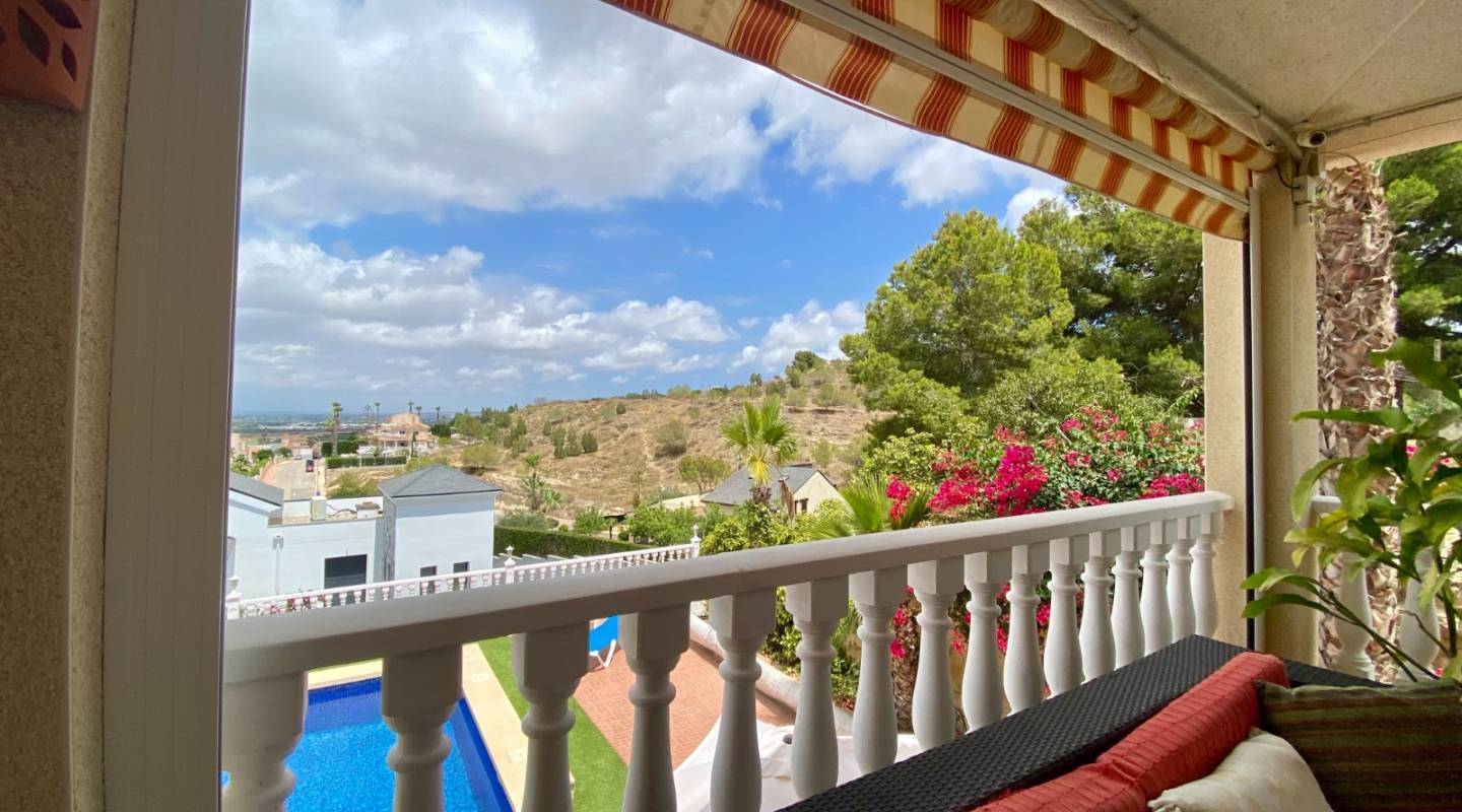 Resale - Villa  - Algorfa - Alicante