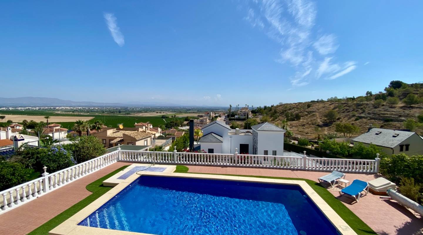 Resale - Villa  - Algorfa - Alicante