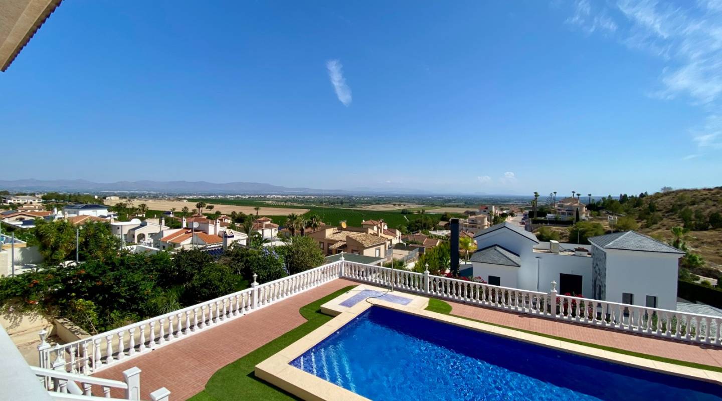 Resale - Villa  - Algorfa - Alicante