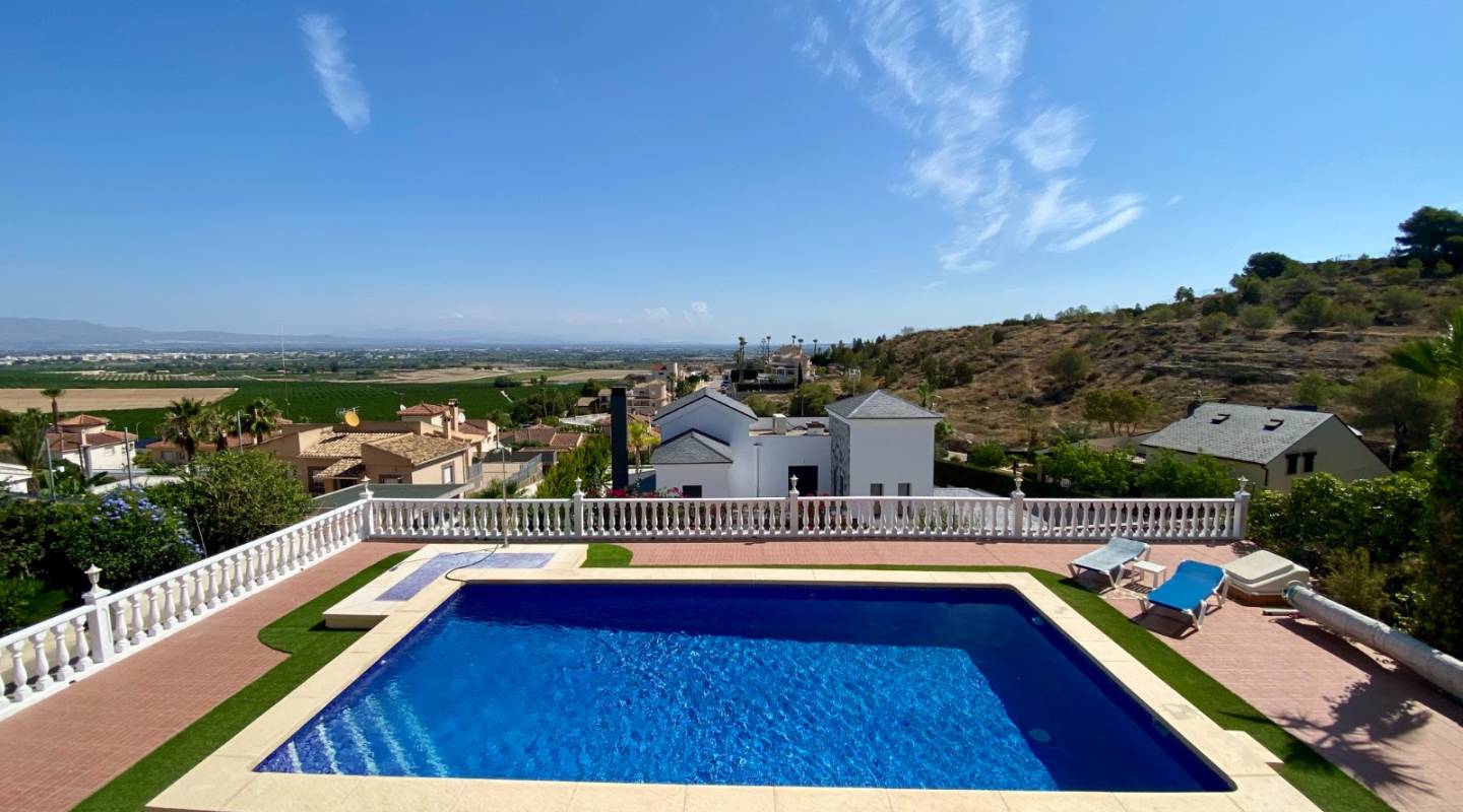 Resale - Villa  - Algorfa - Alicante