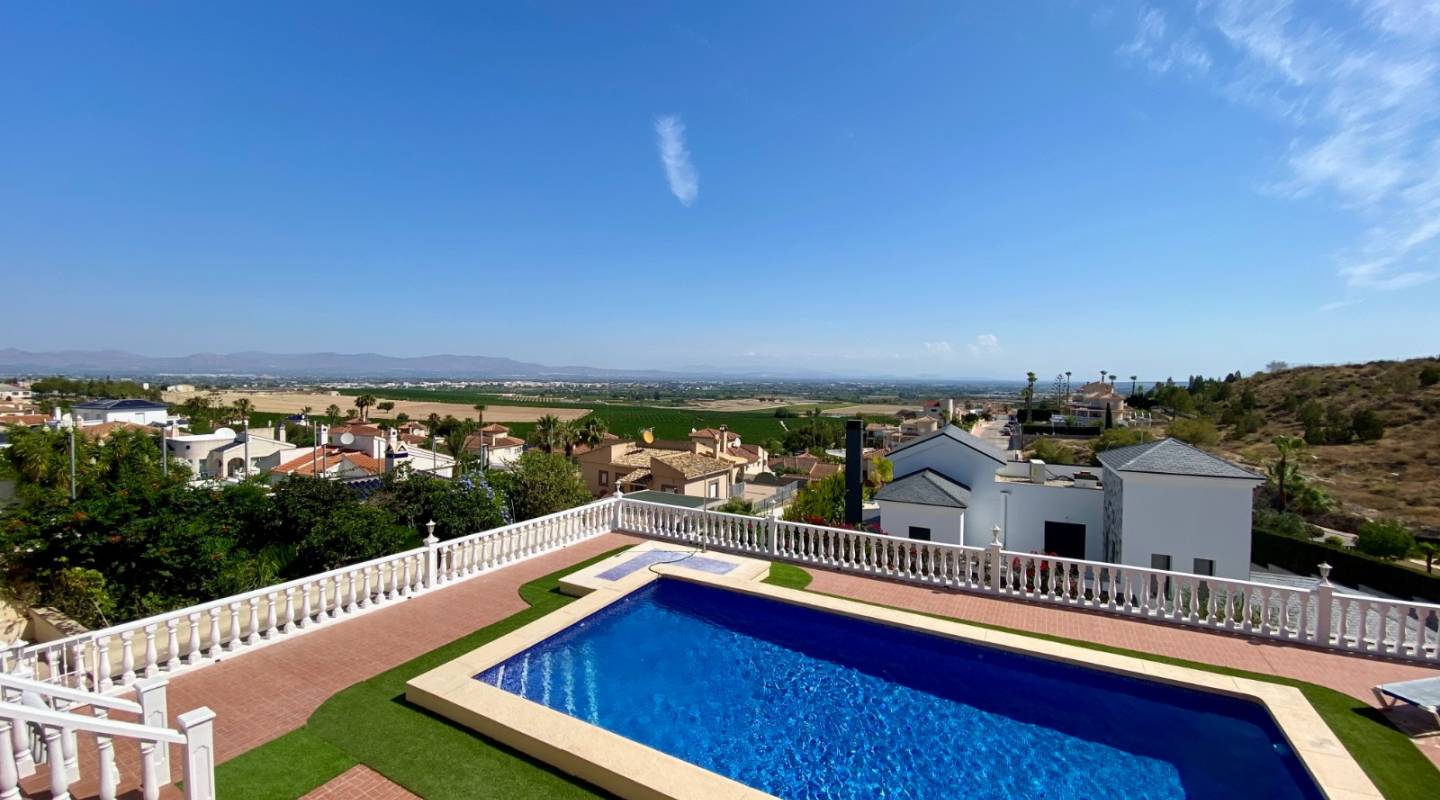 Resale - Villa  - Algorfa - Alicante