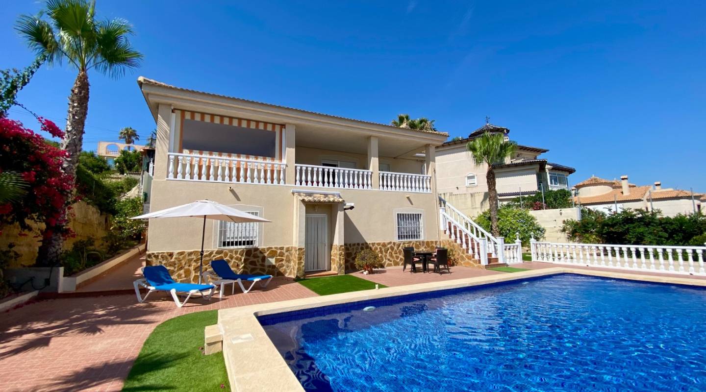 Resale - Villa  - Algorfa - Alicante