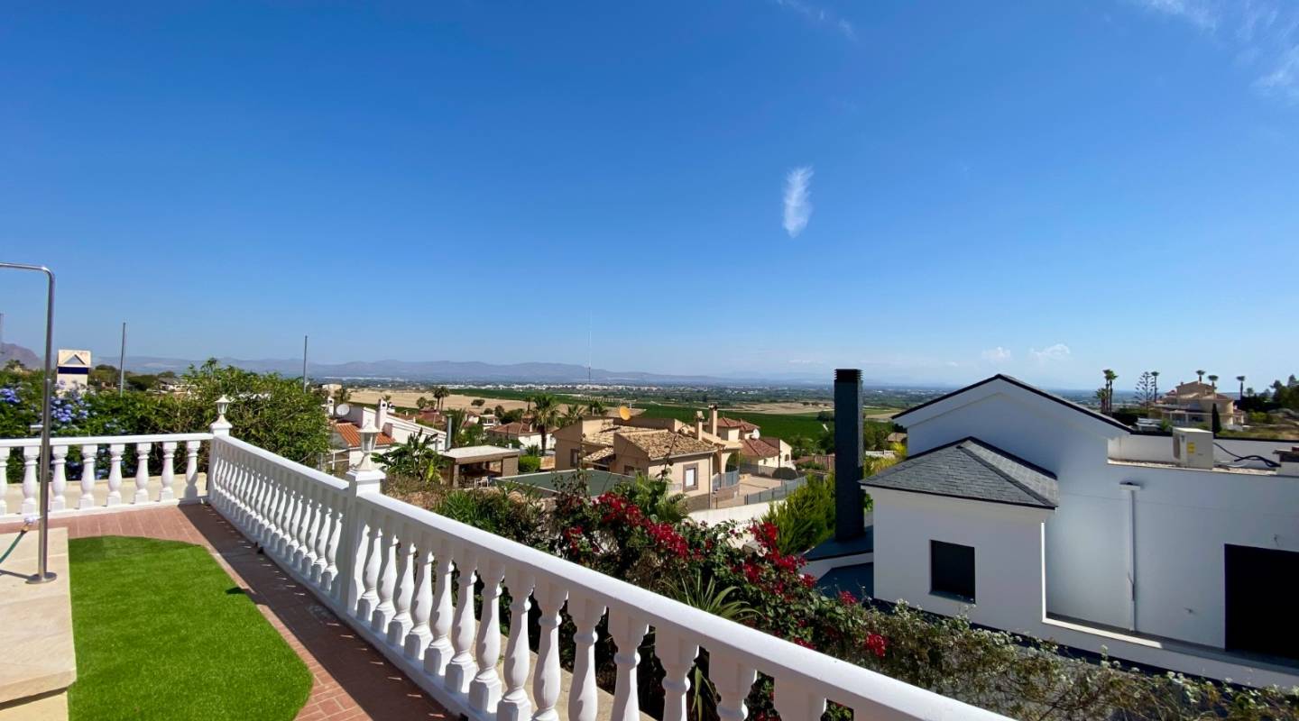 Resale - Villa  - Algorfa - Alicante