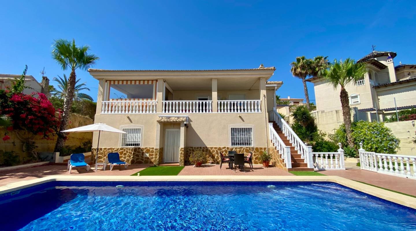 Resale - Villa  - Algorfa - Alicante