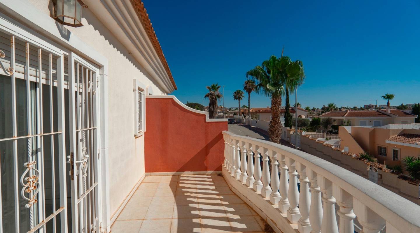 Resale - Townhouse - Ciudad Quesada