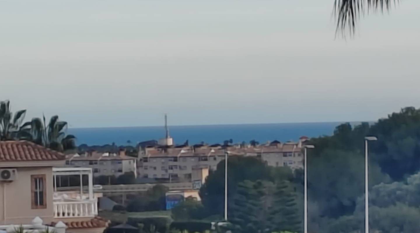 Resale - Villa  - Villamartin - Los Dolses