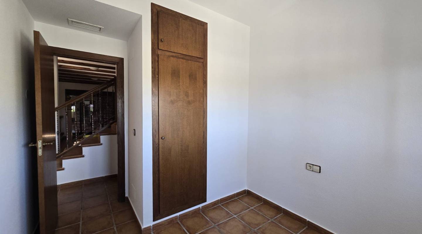 Resale - Semi-Detached Villa - Algorfa - La Finca Golf