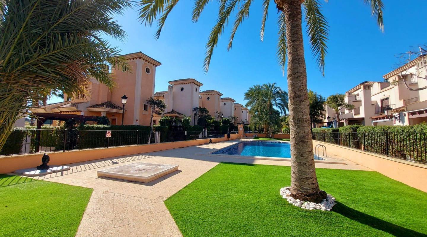Resale - Semi-Detached Villa - Algorfa - La Finca Golf