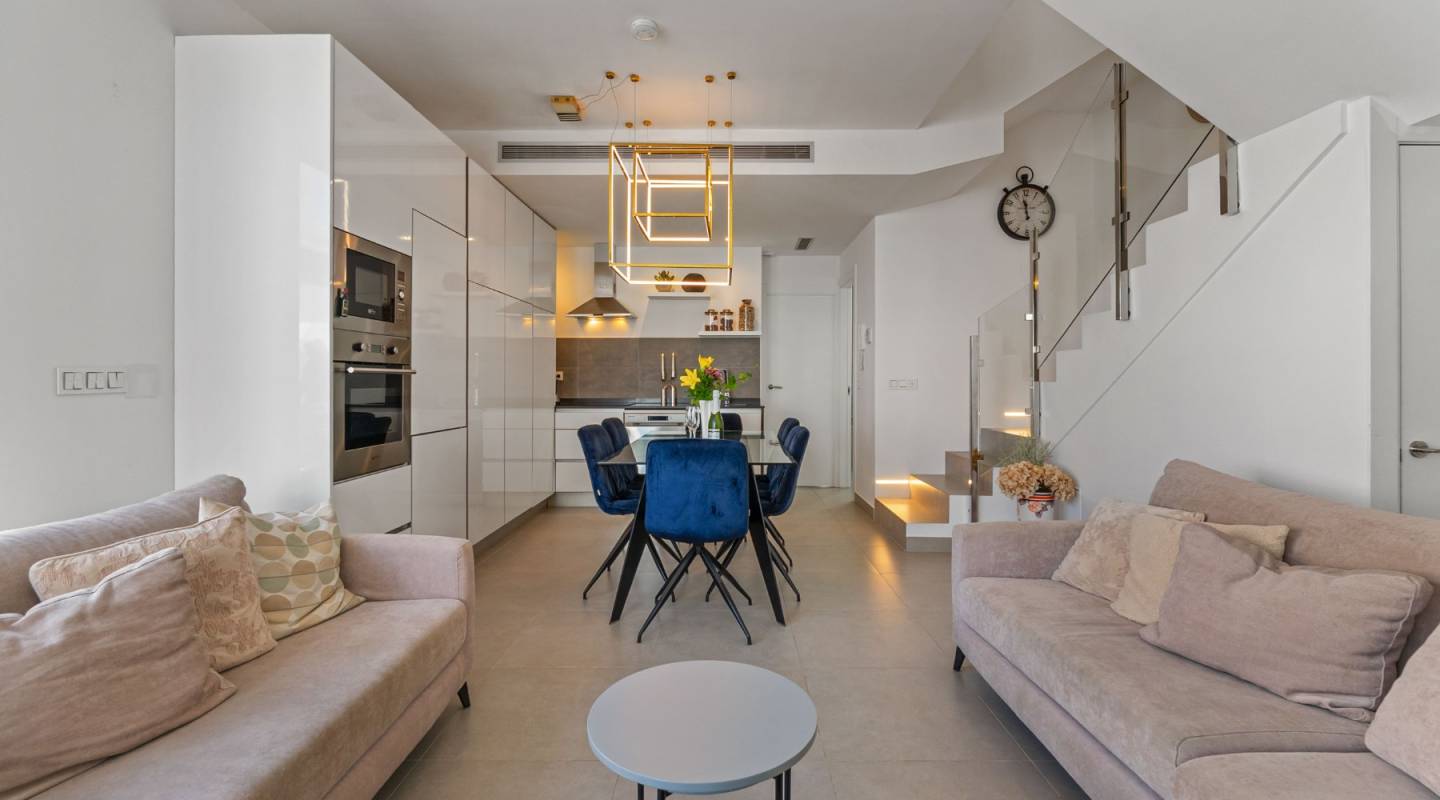 Resale - Villa  - Orihuela Costa - Villamartin