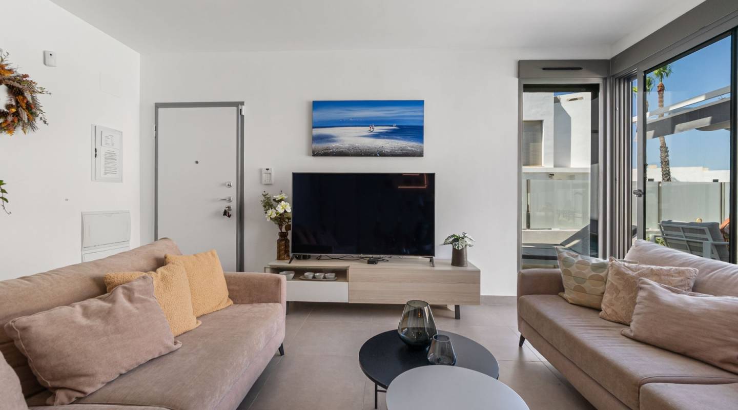 Resale - Villa  - Orihuela Costa - Villamartin