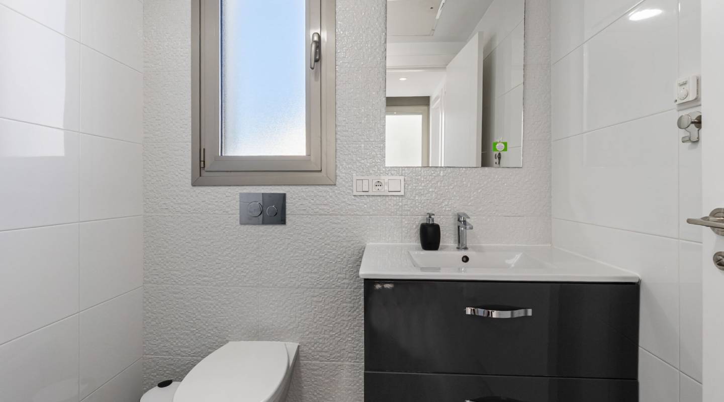 Resale - Villa  - Orihuela Costa - Villamartin