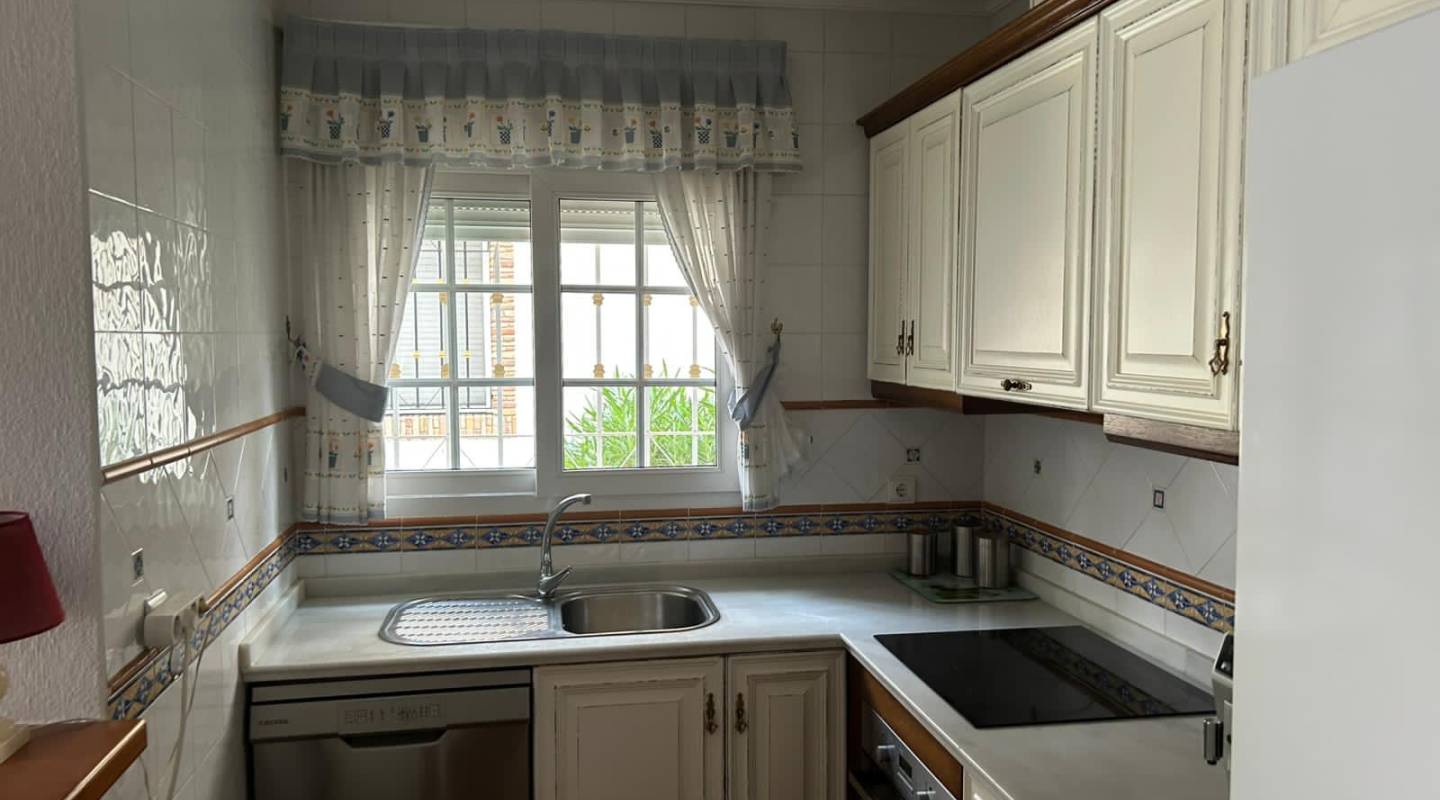 Resale - Villa  - Villamartin - Los Dolses