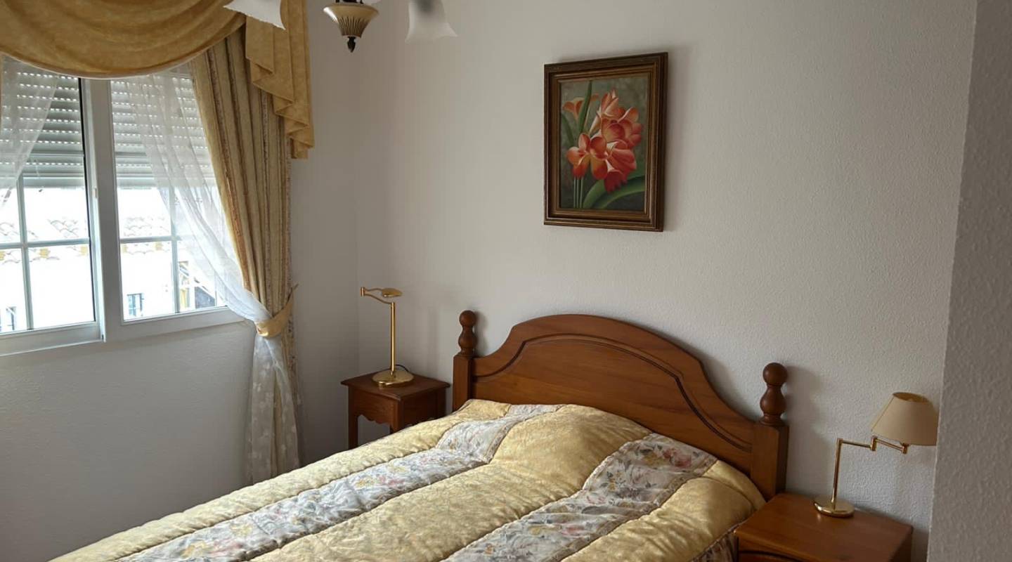 Resale - Villa  - Villamartin - Los Dolses