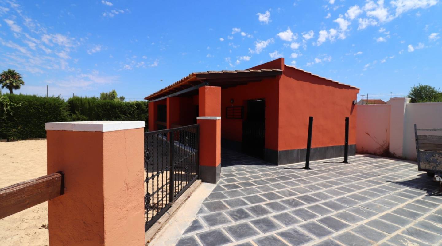 Resale - Villa  - Heredades - Almoradi