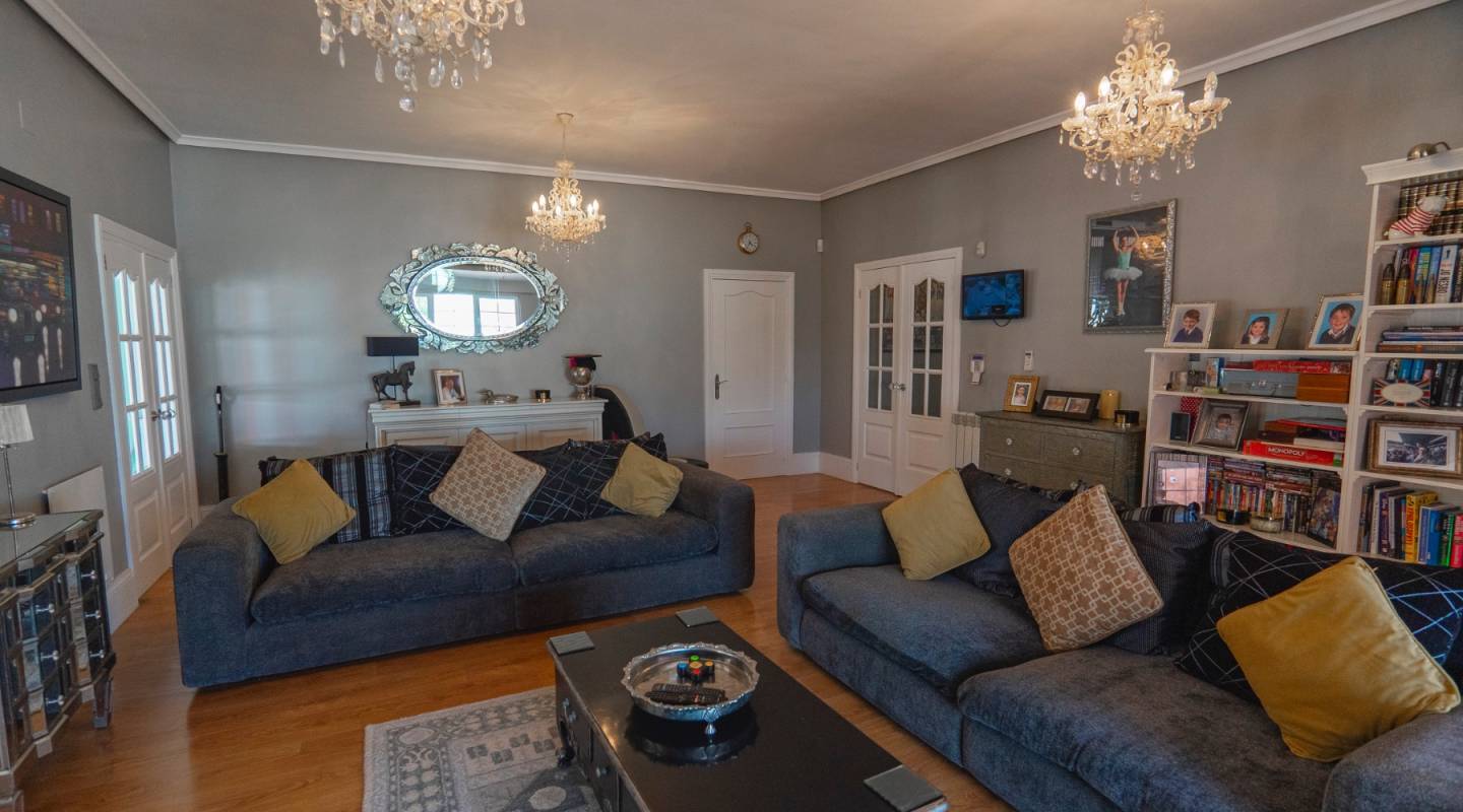 Wiederverkauf - Detached Villa - Heredades