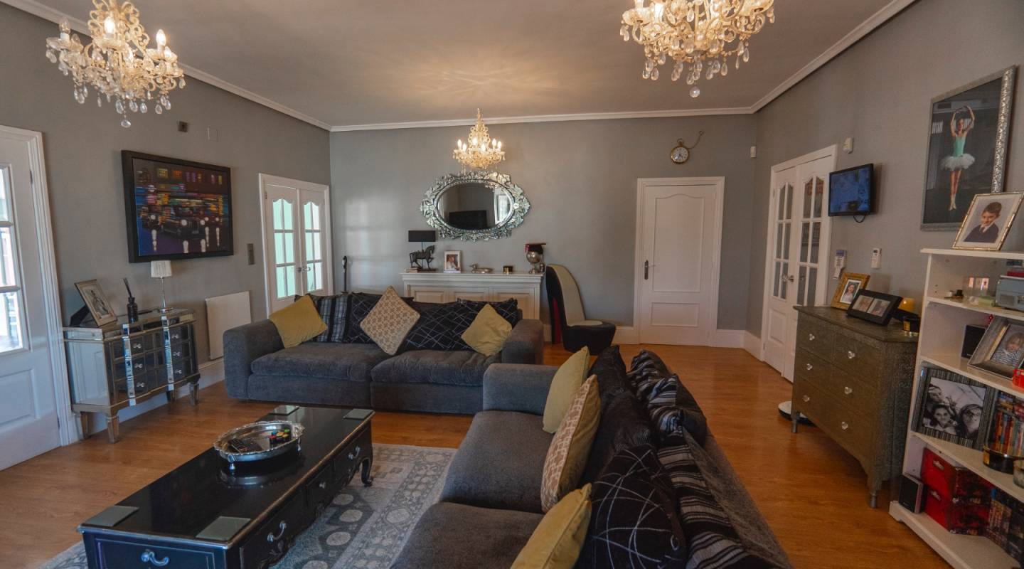 Wiederverkauf - Detached Villa - Heredades