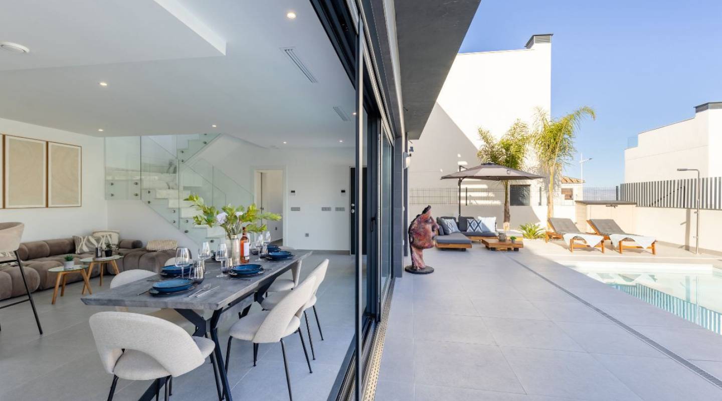 Resale - Villa  - Algorfa - Alicante