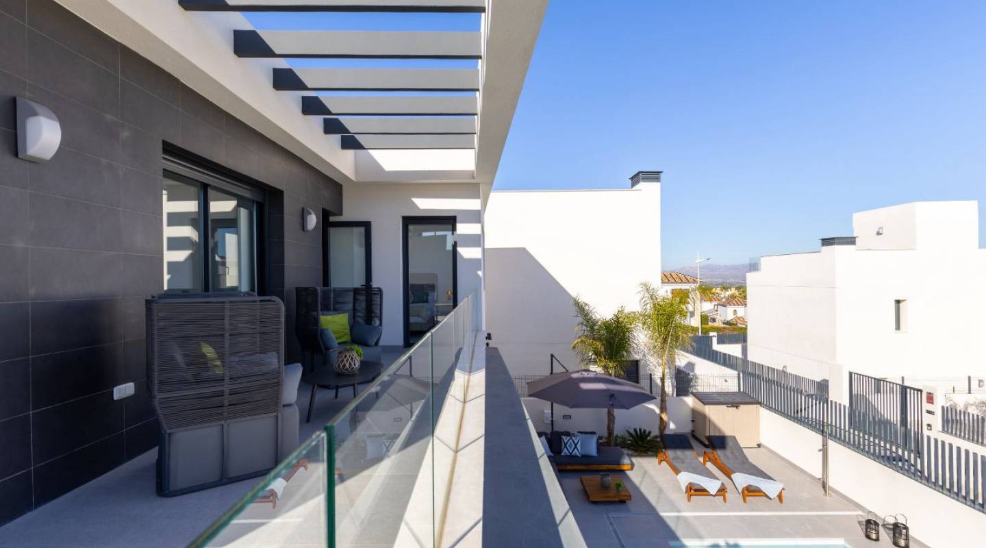 Resale - Villa  - Algorfa - Alicante