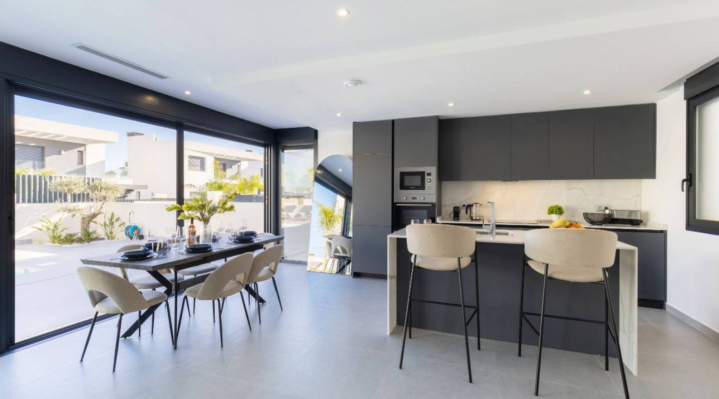 Resale - Villa  - Algorfa - Alicante