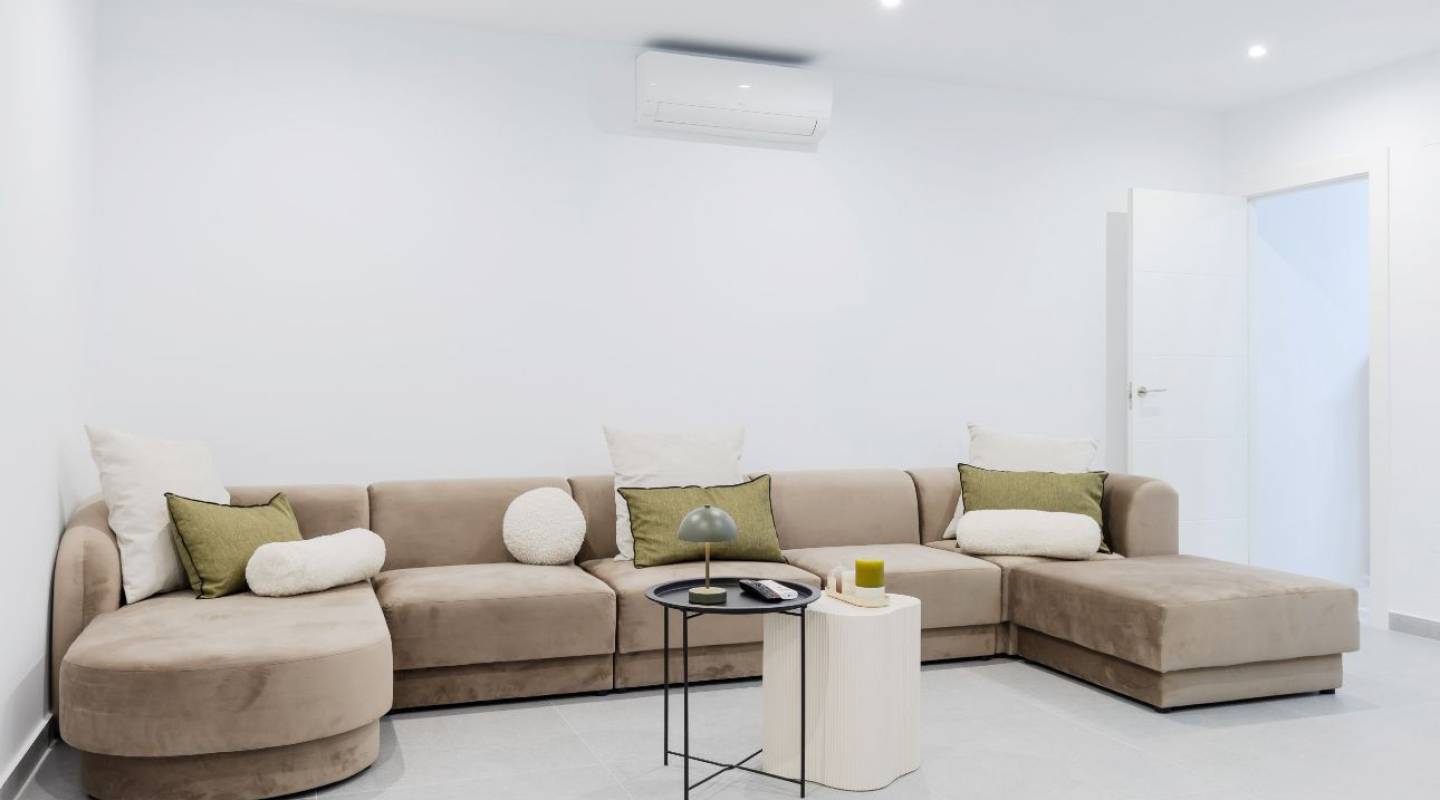 Resale - Villa  - Algorfa - Alicante