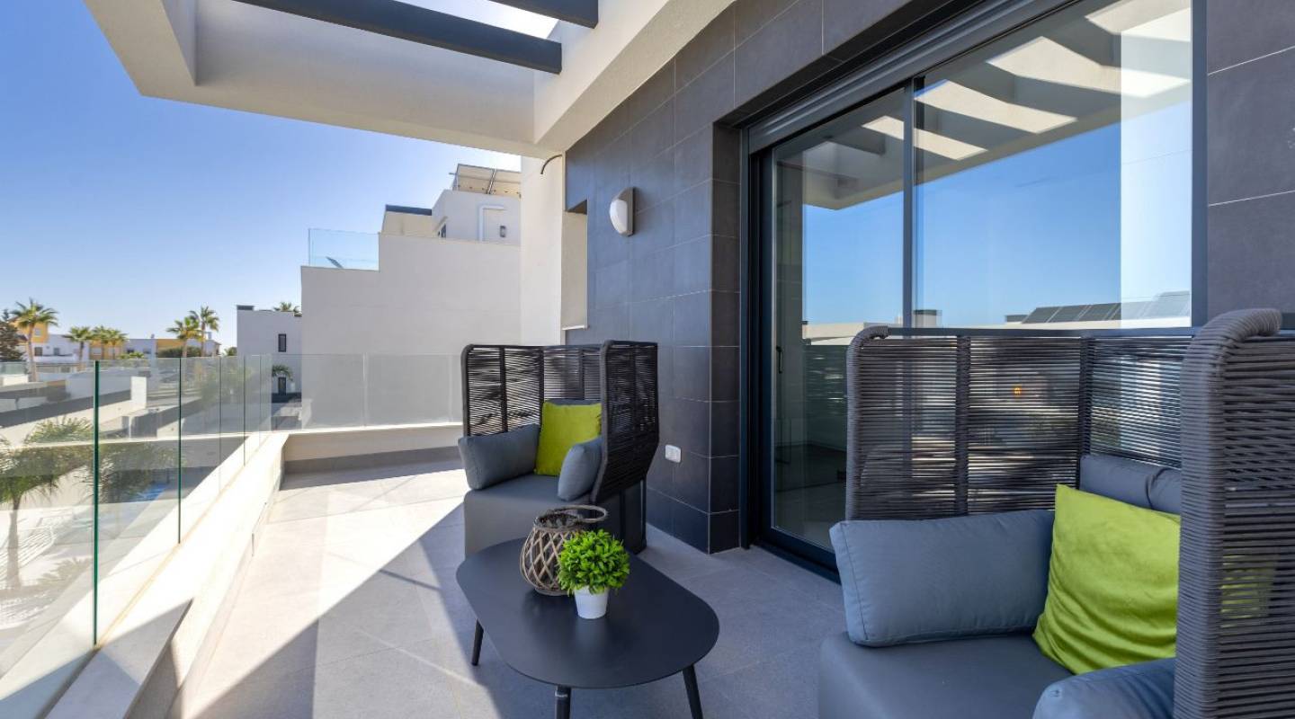 Resale - Villa  - Algorfa - Alicante