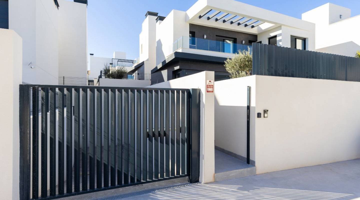 Resale - Villa  - Algorfa - Alicante