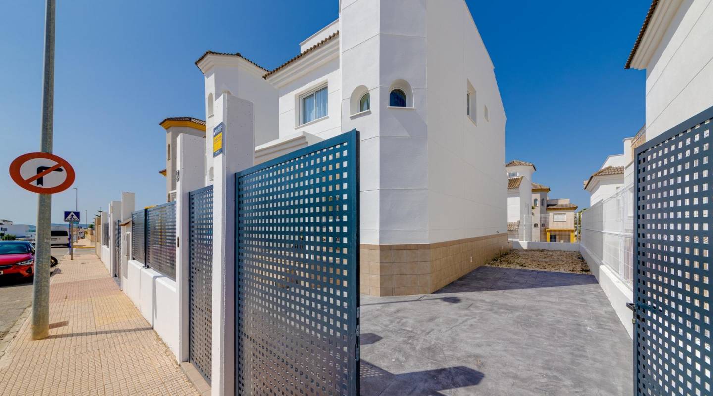 New Build - Villa  - San Fulgencio - El Oasis