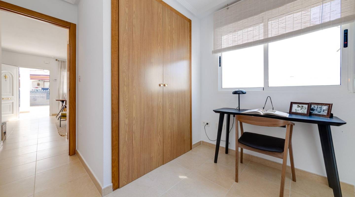 New Build - Villa  - San Fulgencio - El Oasis