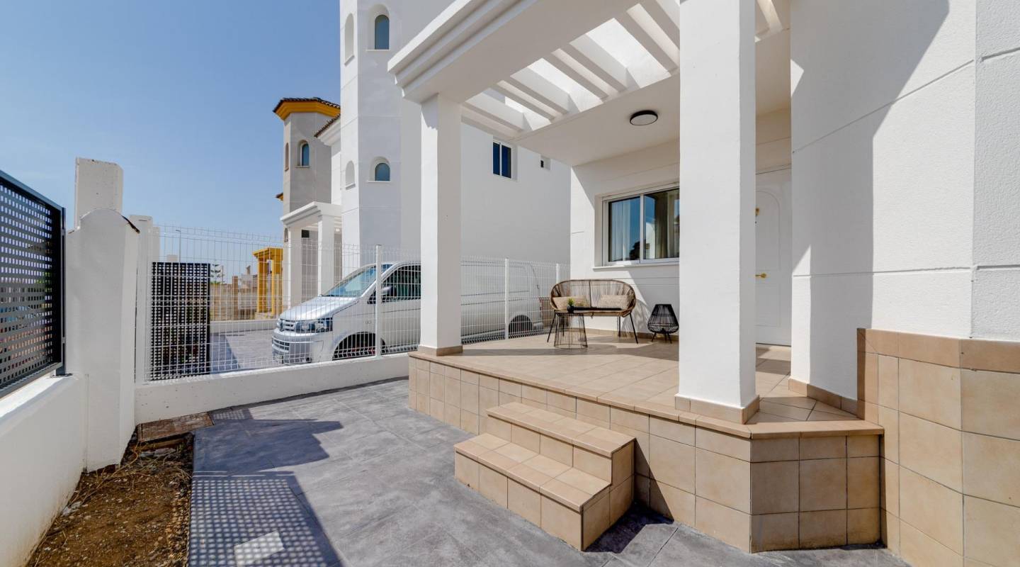 New Build - Villa  - San Fulgencio - El Oasis