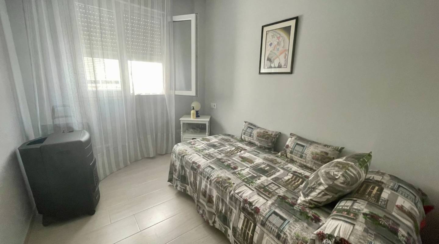 Wiederverkauf - Wohnung - Torrevieja - Playa del cura