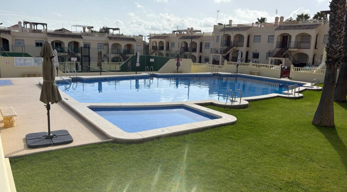 Resale - Bungalow - Algorfa - Alicante