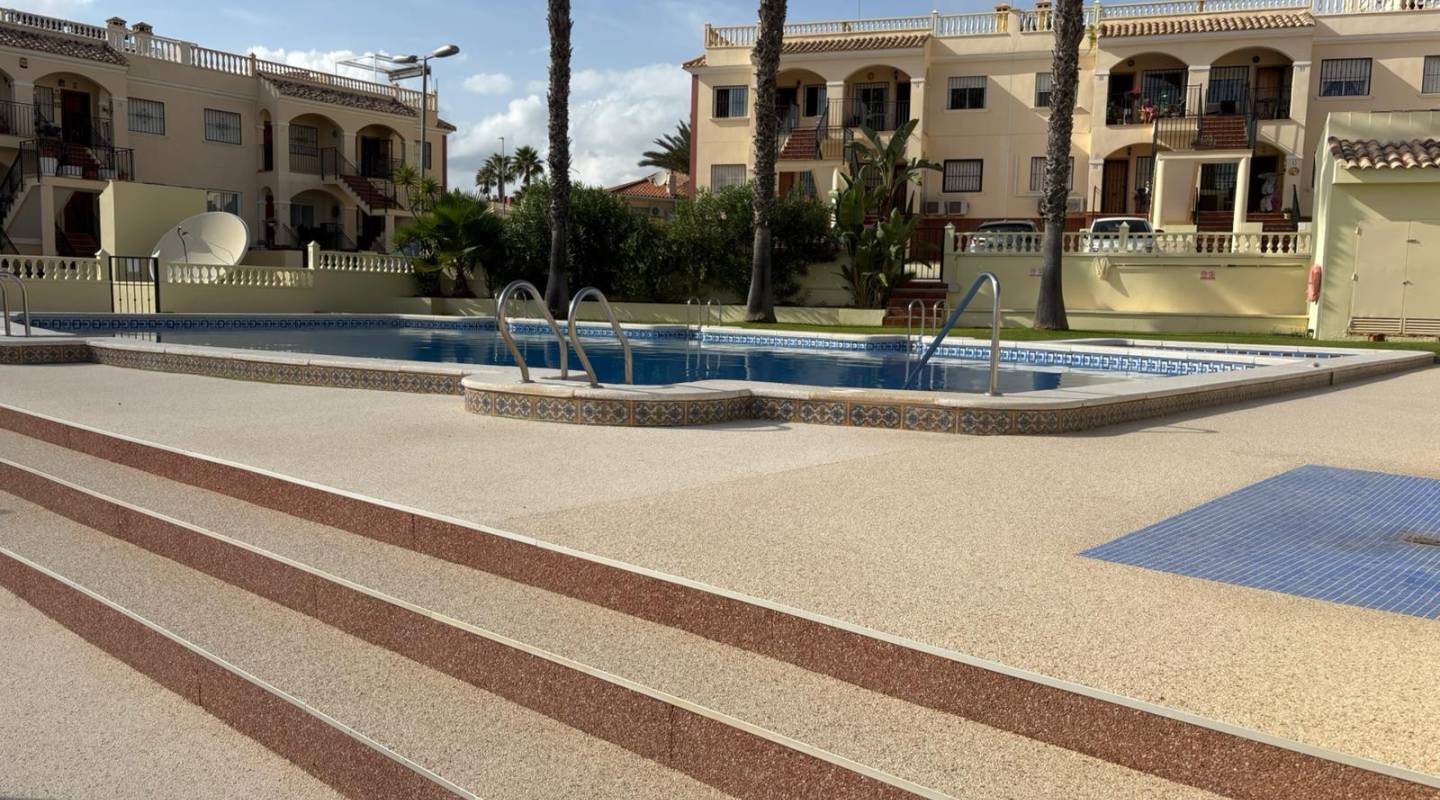 Resale - Bungalow - Algorfa - Alicante