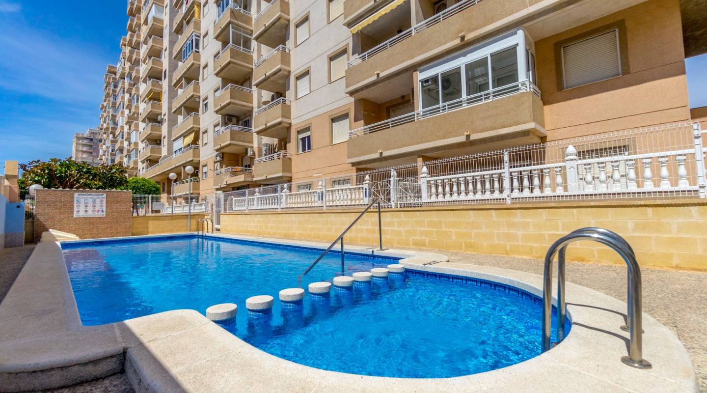 Wiederverkauf - Wohnung - Torrevieja - Centro