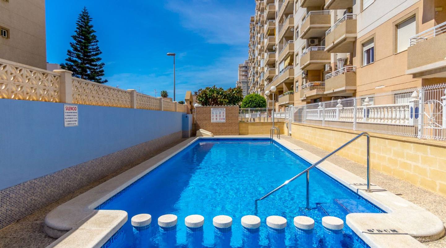 Wiederverkauf - Wohnung - Torrevieja - Centro