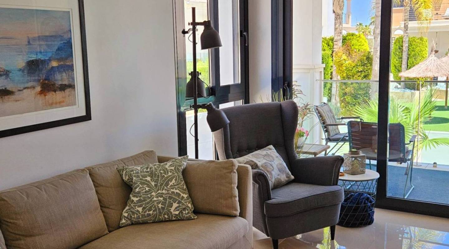 Resale - Townhouse - Ciudad Quesada - Pueblo Bravo