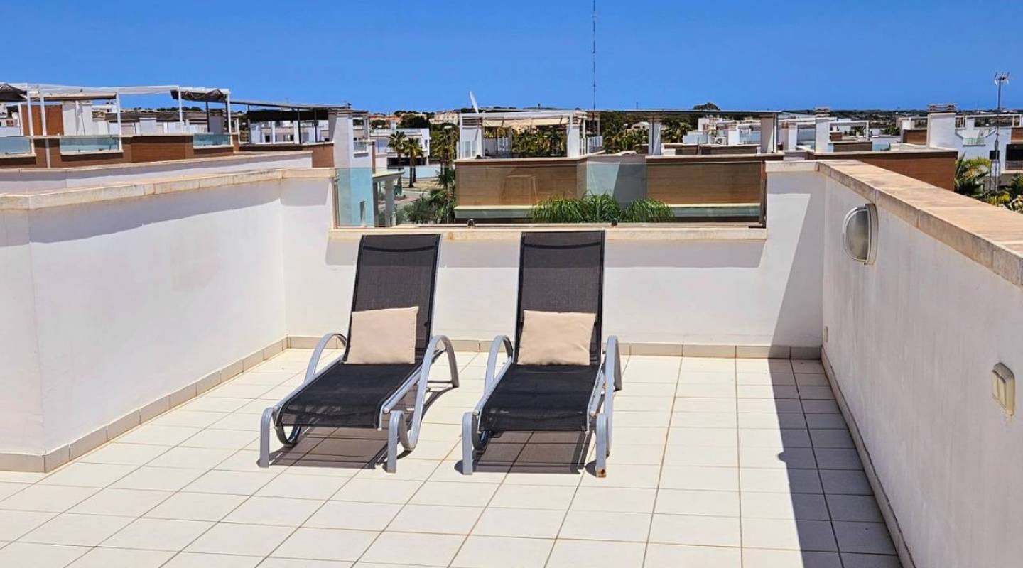 Resale - Townhouse - Ciudad Quesada - Pueblo Bravo