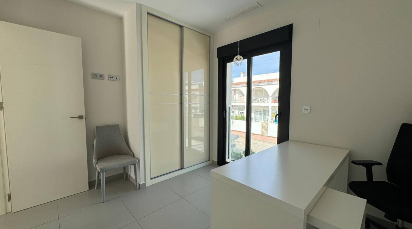 Revente - Villa - Ciudad Quesada - Pueblo Bravo