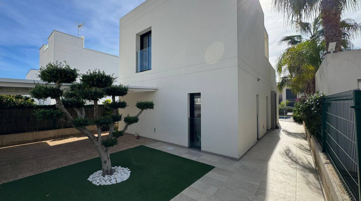 Revente - Villa - Ciudad Quesada - Pueblo Bravo