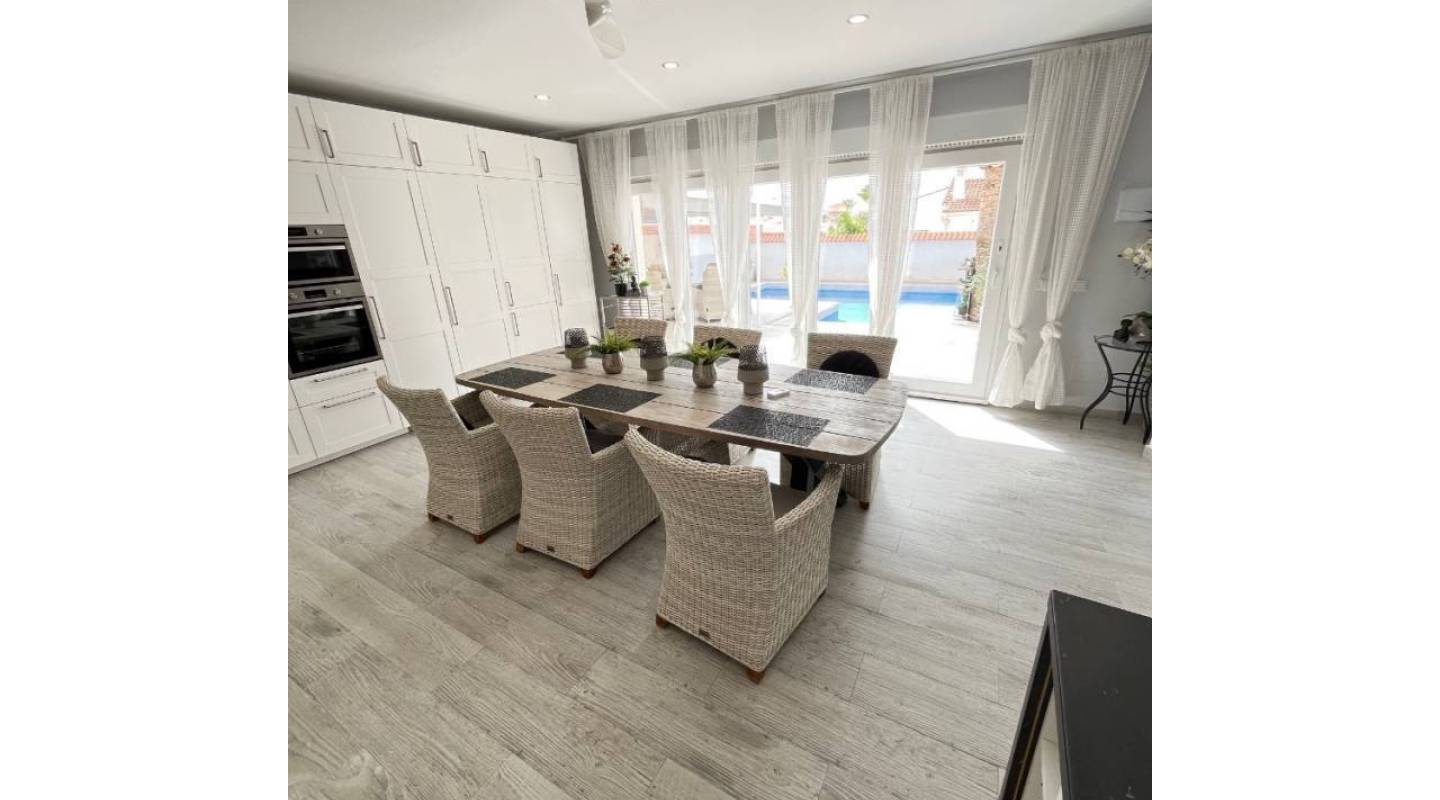 Resale - Villa  - Ciudad Quesada - Town Center