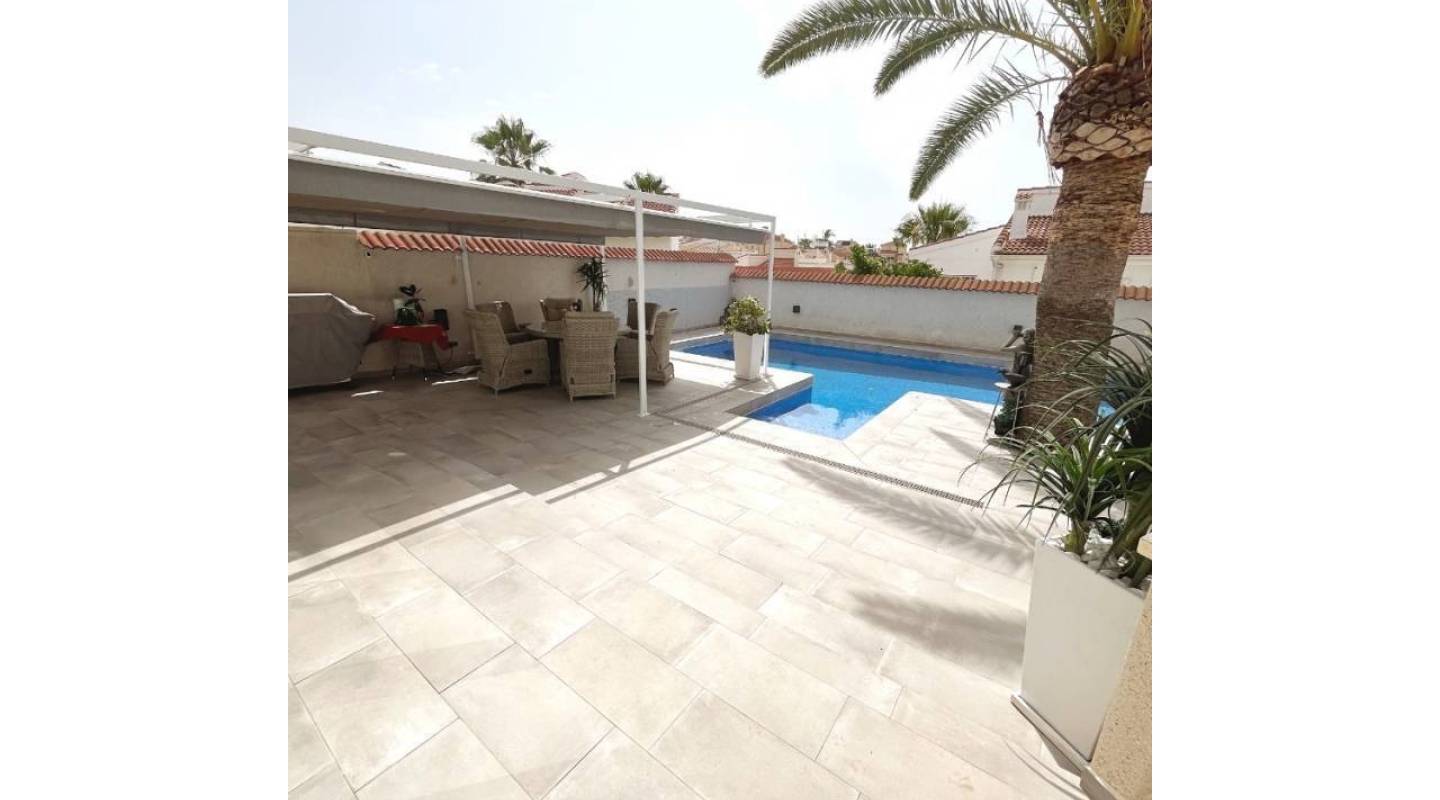 Resale - Villa  - Ciudad Quesada - Town Center