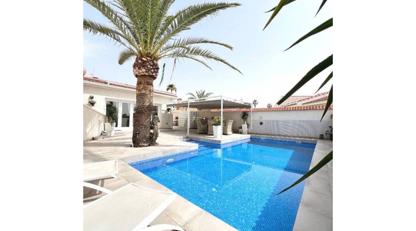 Resale - Villa  - Ciudad Quesada - Town Center