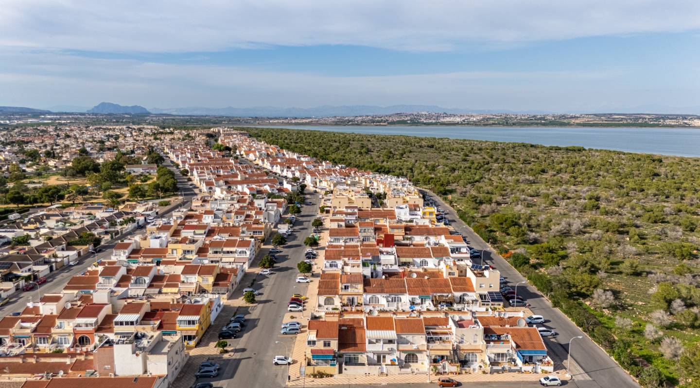 Resale - Terraced house / Townhouse - Torrevieja - La Siesta